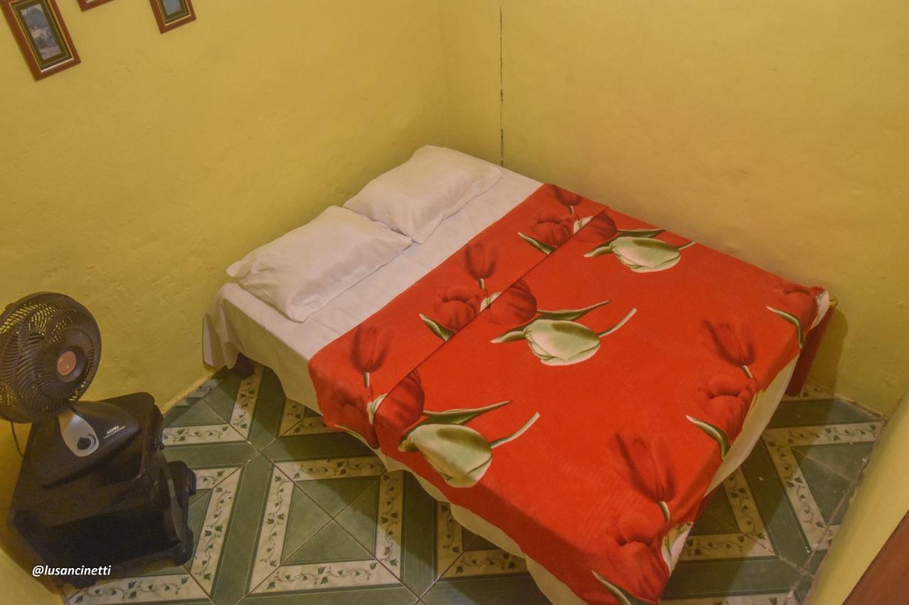 Quinca'S Hostel Ленсойс Екстериор снимка